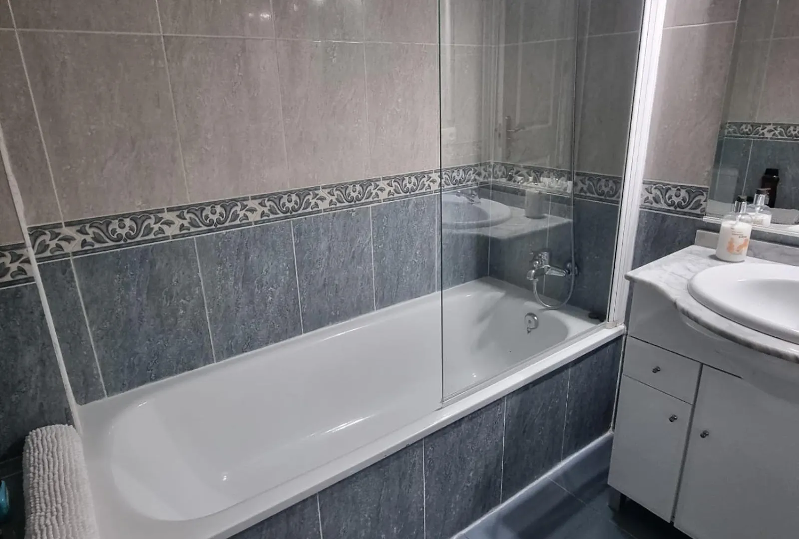Appartement Sunny Coast Marbella 2Br 2Ba Panoramic Sea View 2 Pools & Wifi 6 Pax à Sitio de Calahonda 0*,  Espagne